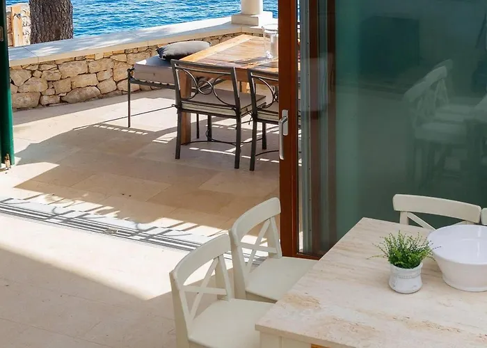 Al Mare * Milna (Brac)